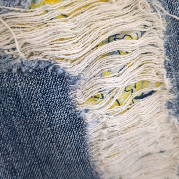 Y2K Holliester Denim Skirt with Frayed Hem Womens Size 9L Patch Skater Grunge - Picture 6 of 10